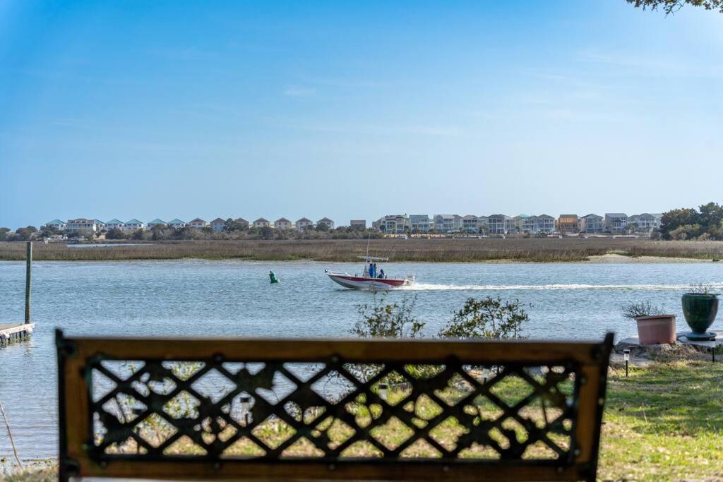 Вілла Dolphin Cove - Whole Waterfront House With Dock Ошен-Айл-Біч Екстер'єр фото