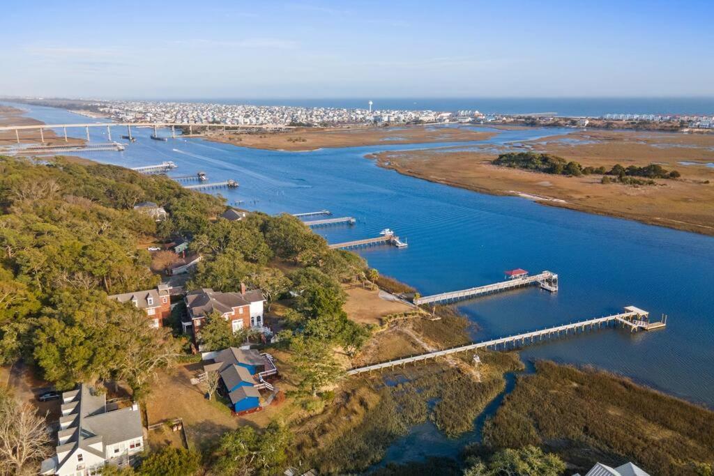 Вілла Dolphin Cove - Whole Waterfront House With Dock Ошен-Айл-Біч Екстер'єр фото